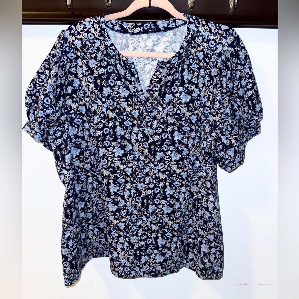 Lane Bryant Blue Flowered Short Sleeve Shirt Size 18/20